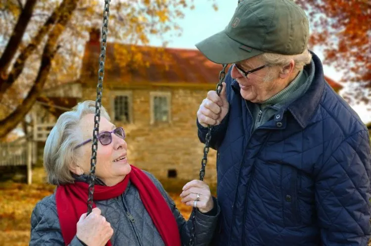 couple on a swing